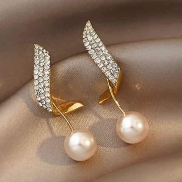 Drop Pearl Earrings