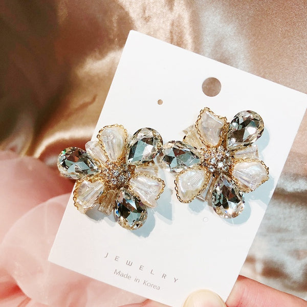 Japan Freshwater Pearl Flower Stud Earrings