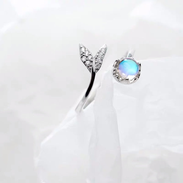 SS Cute Tail Moonstone Adjustable Ring