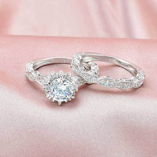 Brilliant Round Cut CZ Vintage Ring Set